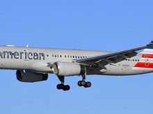 AA 757-223 on final approach, final color scheme.