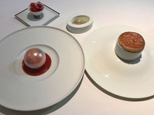 Strawberry sugar sphere 