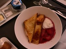 French toast on DXB-ZRH