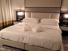 Bedroom of 1 bed panorama suite Rm 1231
