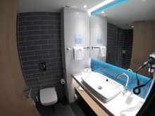 Holiday Inn Express Düsseldorf Airport Room