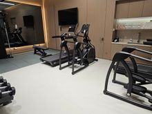 Small gym next to the meeting room.
Maybe a bit of an afterthought?