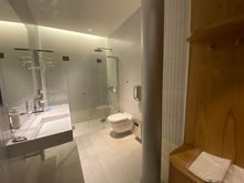 New 2F showers