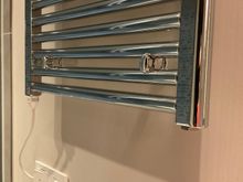 Both bathroom have heated towelracks with handy timer switches to conserve energy and to warm up towels while you are showering..... nifty!