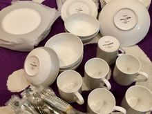 Santa just knocked twice on the door- once to deliver the Studio William Olive cutlery my wife ordered to go with the plates, and then the BA crockery. Very pleased with it all- no breakages. 