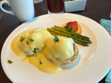 Crab cake benedict!