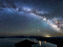 Milky Way Arch from Crater Lake.  Single 122sec tracked exposure.