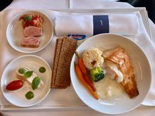 AY BKK-HEL J lunch