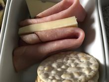 Cheese & charcuterie
Black Forest ham, emmental cheese, crackers