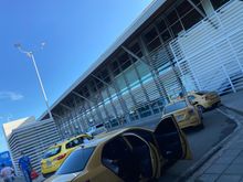 Clean airport 