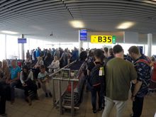 Boarding crowds