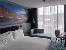 King Guest Room Mountain View