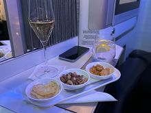 Canapés and champagne prior to push back. 