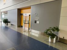 LH Lounge Entrance