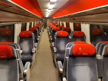 And this is the other 1st class configuration, on single level train carriages which are older because they already existed before the double deckers were introduced 