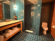 Bathrooms. Sinks were very small!
