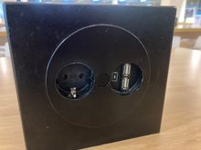 Energy outlets and sockets in the lounge 