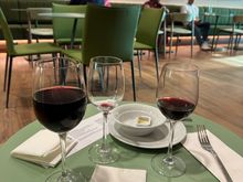 Cafeteria vibe