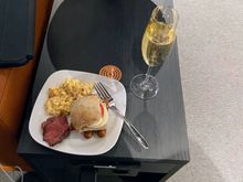Champagne pairs with warm breakfast, scrambled eggs with veggies, sausages, and because I really liked it, beef cold cut akin to Pastrami.