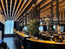 breakfast / evening bar