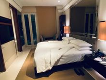 Heritage twin room at Capitol Kempinski