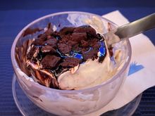 Ice cream sundae
