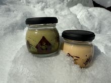 The pudding comes with cute glass pots painted with local scenery, that you can keep.