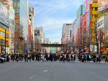 So many people. 