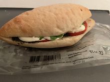 AY DXB-HEL J breakfast