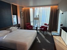 5th floor king room (corner)