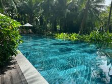 Club pool