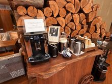 Coffee service from 7am to 4pm