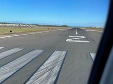 Runway 2R20L