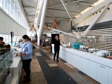 TAROM Business Lounge.