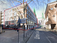 It’s roughly the same distance from Cologne Cathedral as the Hilton, just on the opposite side, so actually a bit more central in the Altstadt.