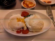 Poached eggs benedict with the runny yolk we just discussed. Everyone in my row and behind me were awake at this point so I opened my window halfway which seemed to confuse the sensor on my phone camera, weird lighting and artifacts as a result.

I think I would enjoy this a bit more if the pide base were pre-cut a bit as I made quite a mess cutting it. As mentioned previously I find it rather tough to cut compared to english muffins. Overall very good flavors.