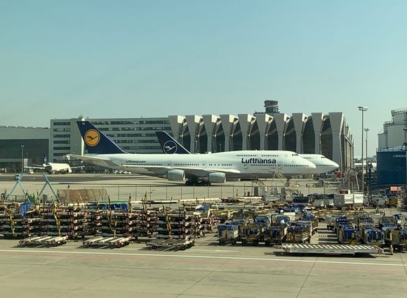 Queens on the ground in FRA