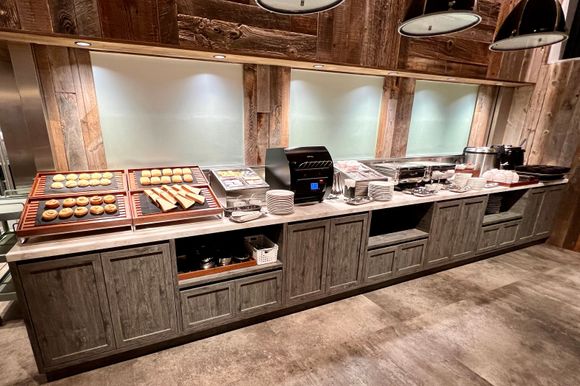 Breakfast buffet 