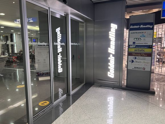 Gold air Lounge ATH