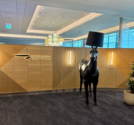 The famous horse lamp at the entrance to the BA F Lounge