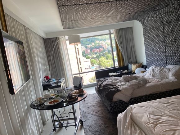 Sorry forgot to take pic when I check in. Corner room. 