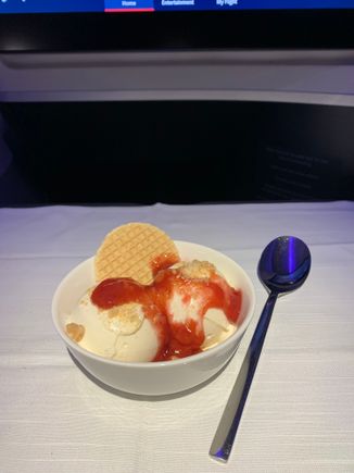 Sundae with all toppings; other chose was a praline/pastry 