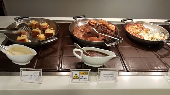 Pudding/Beef/Cauliflower Cheese
