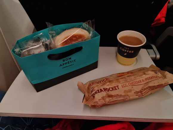 Breakfast served 1h before landing.