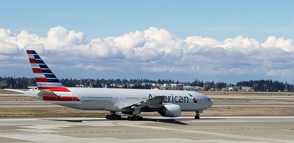 AA N752AN in SEA departing for DFW 3/10