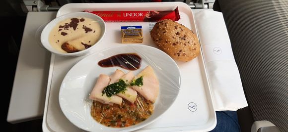 75 min flight to MRS