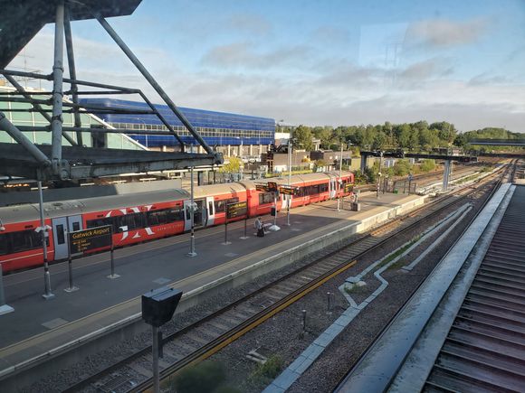 Railfanning at Gatwick