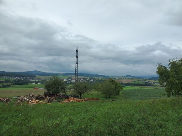 The clouds lent a nice backdrop to the greenery ...