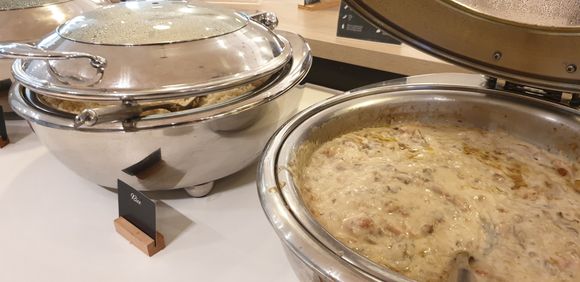 2 choice of warm food + rice