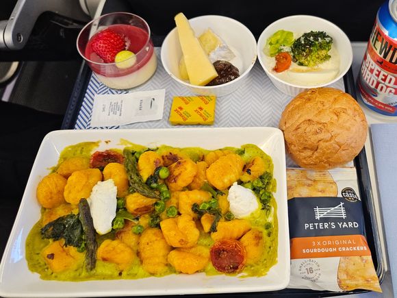 Same menu as KARFA on BA521 last week from Funchal, Madeira. 7 rows of Club, fish and beef had run out by row 4. I was in the last row. I'm sure the egg in the caesar salad was equivalent to 6.25% of a whole egg.